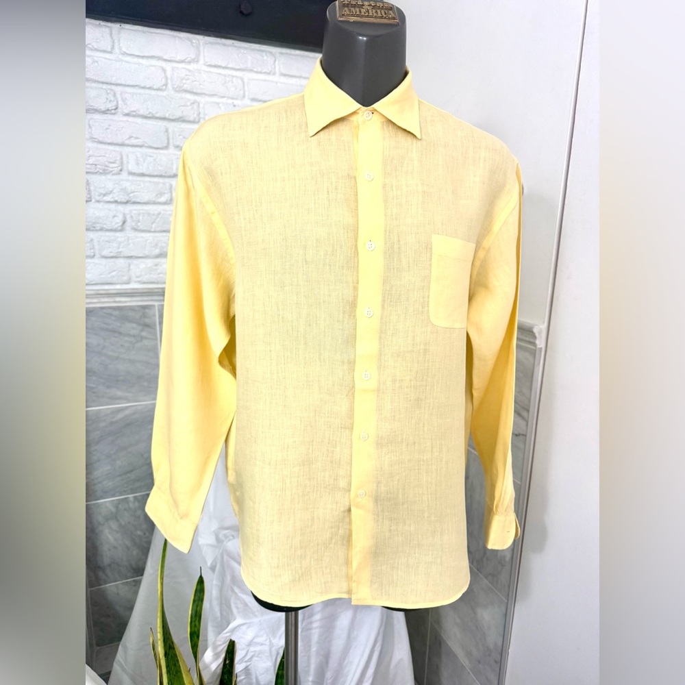 Joseph&Lyman 100% Linen Shirt. Very fine fabric for those warm summer days.